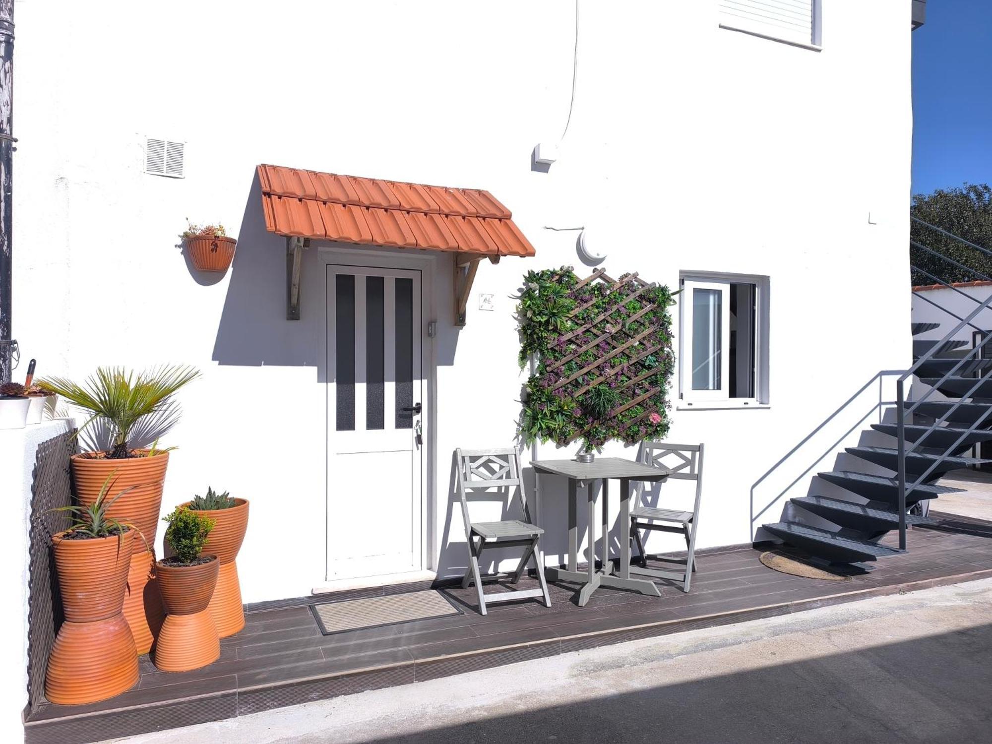 Herama Garden Guesthouse บีลาโนวาเดกายา ภายนอก รูปภาพ